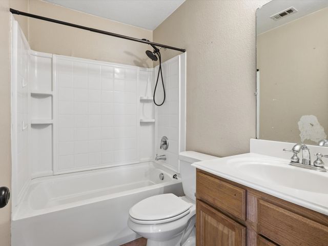 1613 Grassy View Drive, Fort Worth, TX 76177