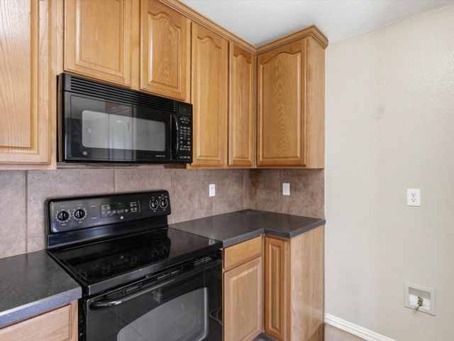 1613 Grassy View Drive, Fort Worth, TX 76177