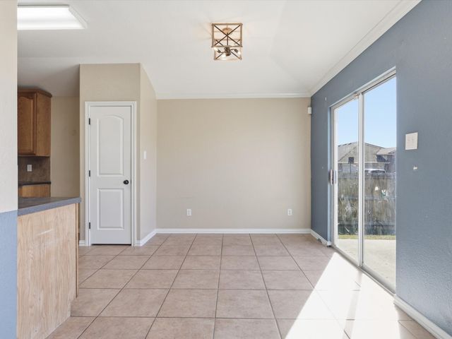 1613 Grassy View Drive, Fort Worth, TX 76177