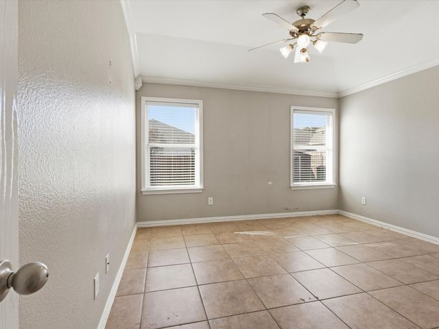 1613 Grassy View Drive, Fort Worth, TX 76177