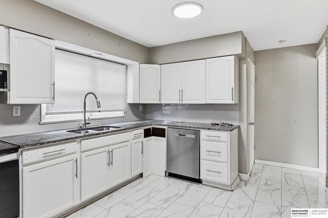 2579 Mary Street, Omaha, NE 68112