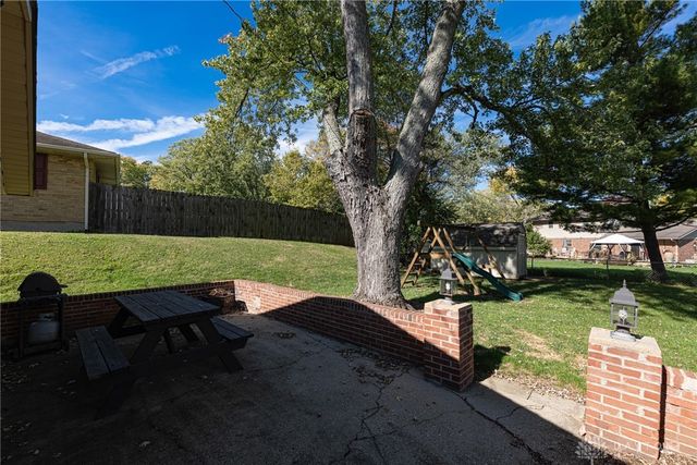 2447 Hemphill Road, Kettering, OH 45440