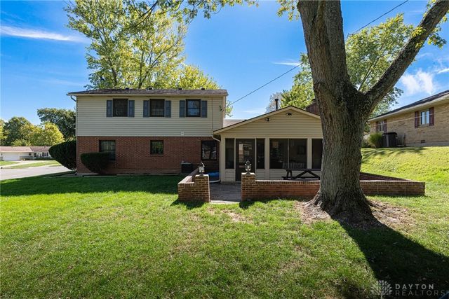 2447 Hemphill Road, Kettering, OH 45440