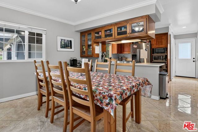 212 E Avenida De Los Arboles, Thousand Oaks, CA 91360