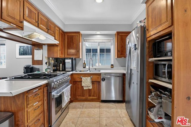 212 E Avenida De Los Arboles, Thousand Oaks, CA 91360