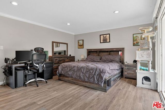 212 E Avenida De Los Arboles, Thousand Oaks, CA 91360