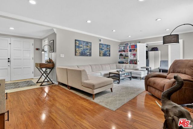 212 E Avenida De Los Arboles, Thousand Oaks, CA 91360