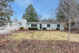 5220 Palm Street, Mchenry, IL 60051