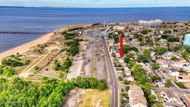 450 Beachway Avenue, Keansburg, NJ 07734