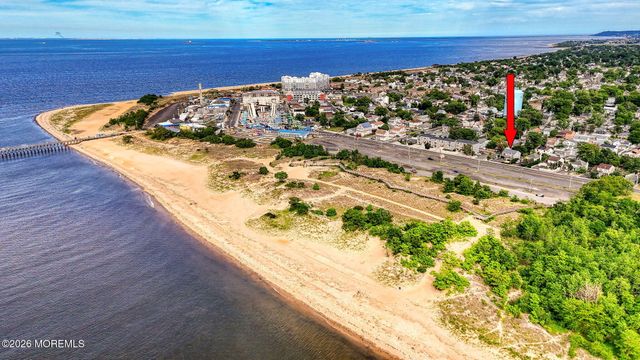 450 Beachway Avenue, Keansburg, NJ 07734