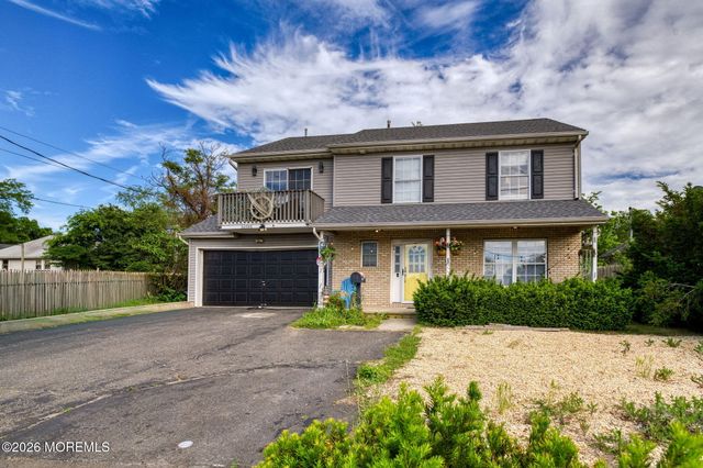 450 Beachway Avenue, Keansburg, NJ 07734
