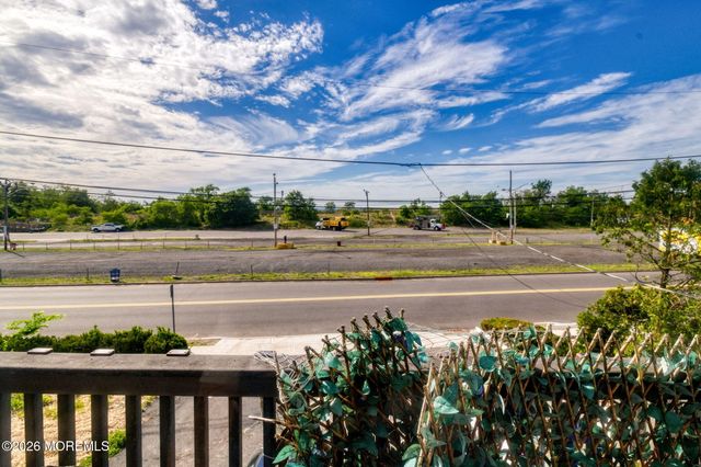 450 Beachway Avenue, Keansburg, NJ 07734