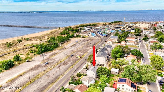450 Beachway Avenue, Keansburg, NJ 07734