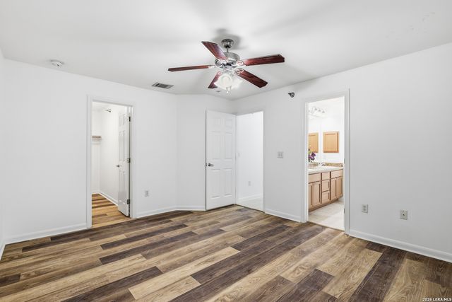 7323 Snowden Rd Apt 1304, San Antonio, TX 78240