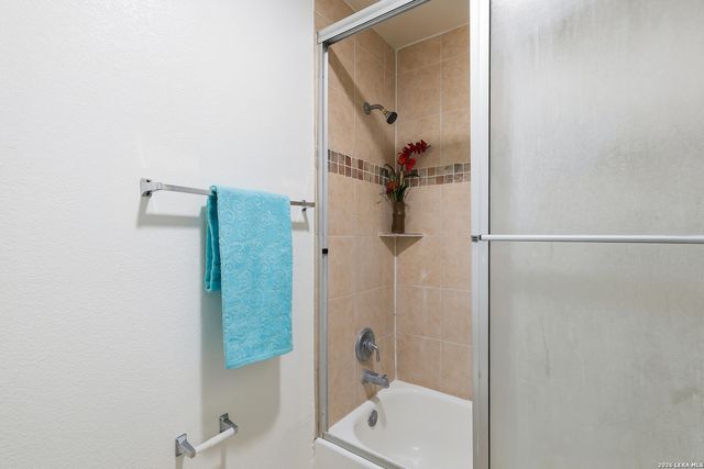 7323 Snowden Rd Apt 1304, San Antonio, TX 78240