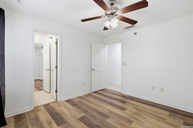 7323 Snowden Rd Apt 1304, San Antonio, TX 78240