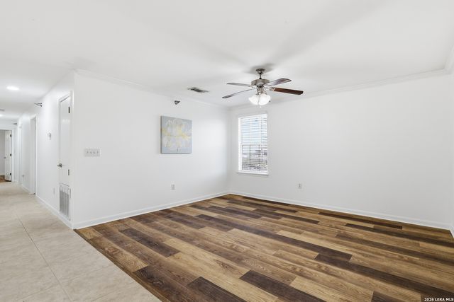 7323 Snowden Rd Apt 1304, San Antonio, TX 78240