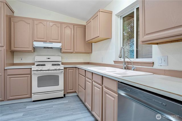 22819 126th Place SE, Kent, WA 98031