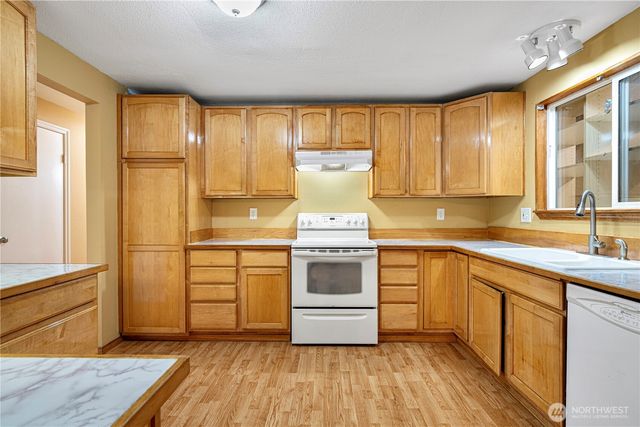 22819 126th Place SE, Kent, WA 98031