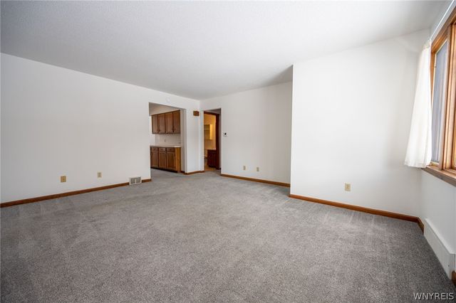 242 Wellington Avenue, Tonawanda, NY 14223