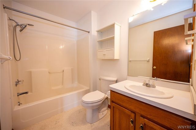 242 Wellington Avenue, Tonawanda, NY 14223