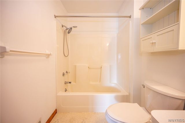 242 Wellington Avenue, Tonawanda, NY 14223