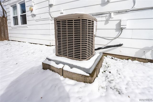 242 Wellington Avenue, Tonawanda, NY 14223