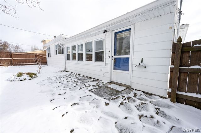 242 Wellington Avenue, Tonawanda, NY 14223