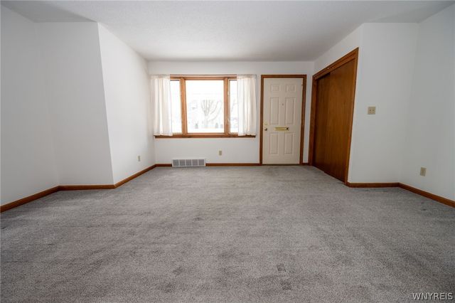 242 Wellington Avenue, Tonawanda, NY 14223