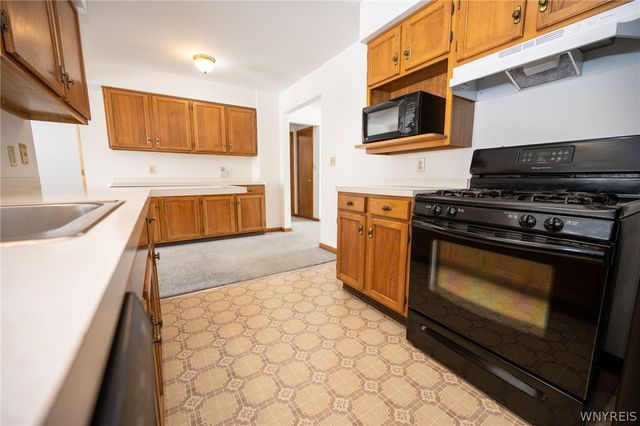 242 Wellington Avenue, Tonawanda, NY 14223