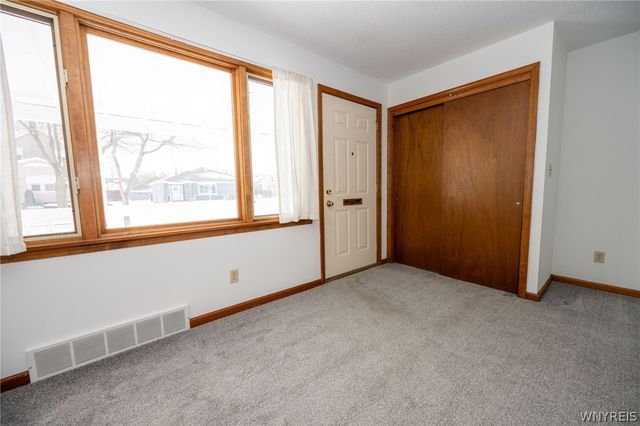 242 Wellington Avenue, Tonawanda, NY 14223