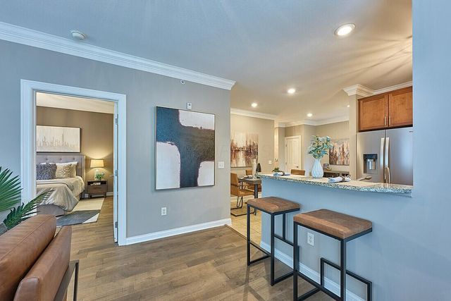 936 Perry Street, 204, Columbus, OH 43215