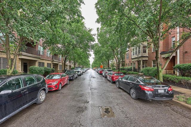 936 Perry Street, 204, Columbus, OH 43215