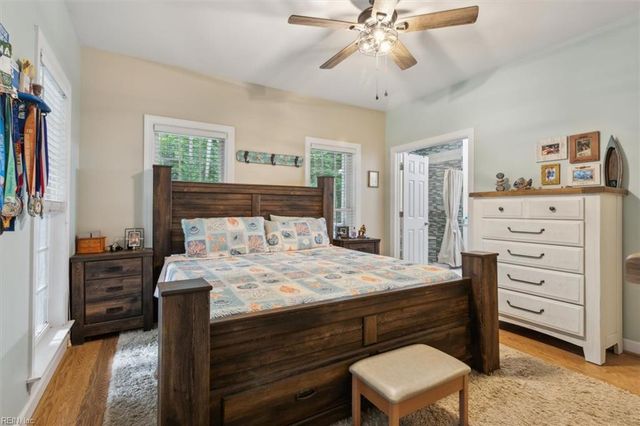 8194 Manor DR, Gloucester, VA 23061