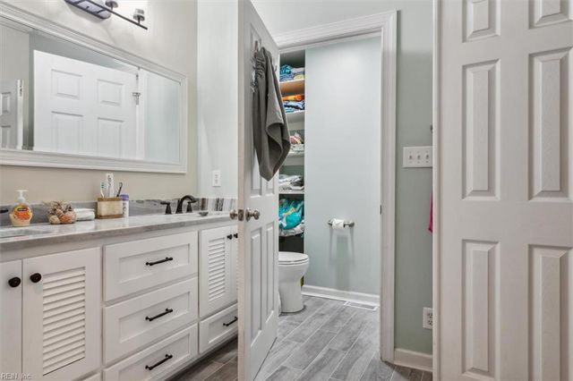 8194 Manor DR, Gloucester, VA 23061