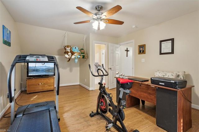 8194 Manor DR, Gloucester, VA 23061