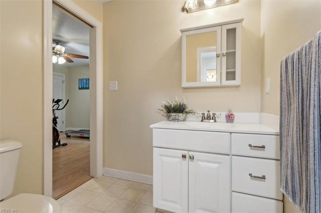 8194 Manor DR, Gloucester, VA 23061