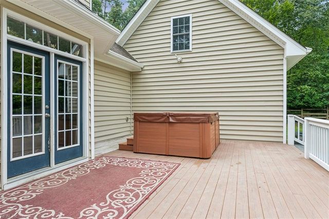 8194 Manor DR, Gloucester, VA 23061