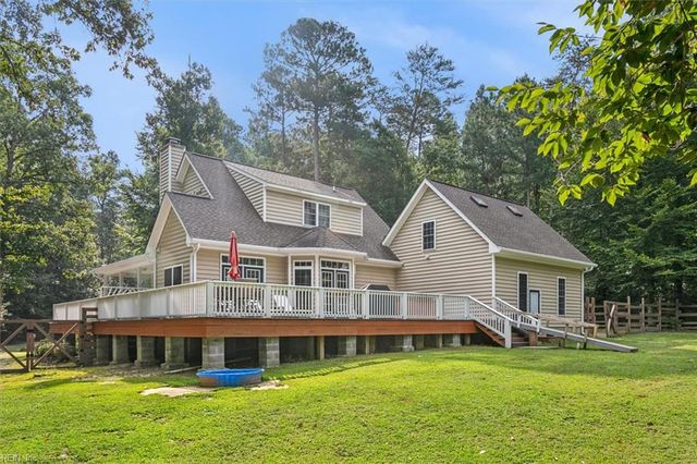 8194 Manor DR, Gloucester, VA 23061