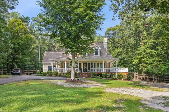 8194 Manor DR, Gloucester, VA 23061