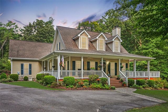 8194 Manor DR, Gloucester, VA 23061