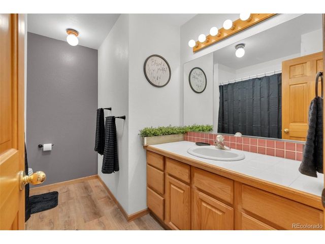 915 N Bluff Dr, Franktown, CO 80116