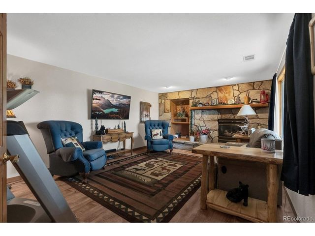 915 N Bluff Dr, Franktown, CO 80116