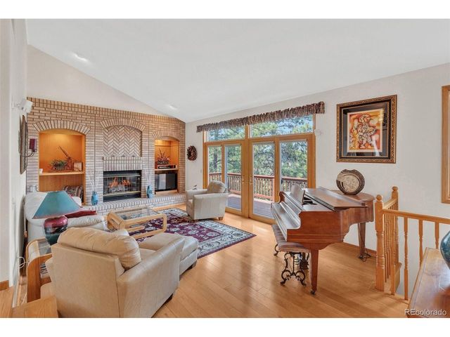 915 N Bluff Dr, Franktown, CO 80116