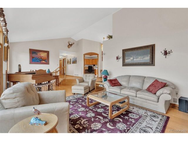 915 N Bluff Dr, Franktown, CO 80116