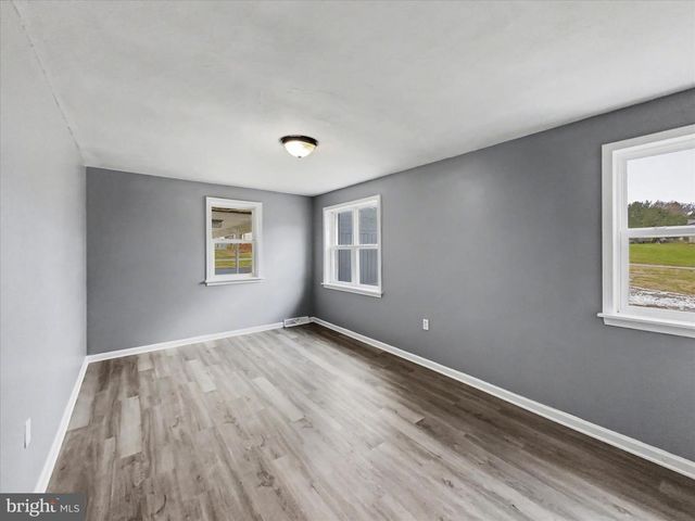 1063 SNYDER CORNER RD, Red Lion, PA 17356