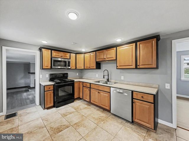 1063 SNYDER CORNER RD, Red Lion, PA 17356