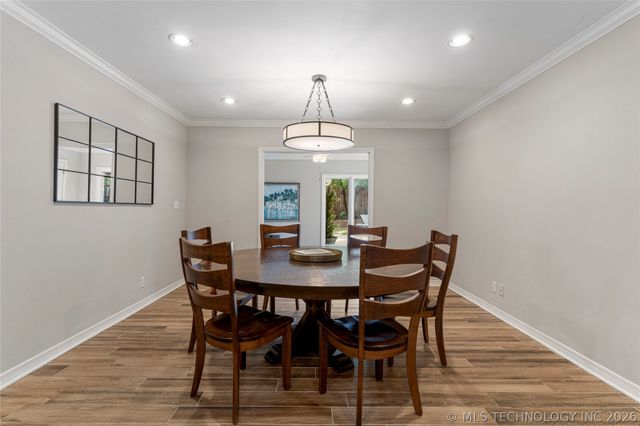 2521 S Birmingham Place, Tulsa, OK 74114