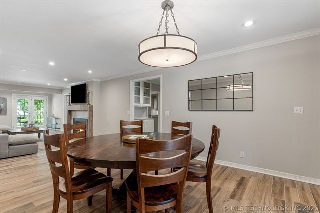 2521 S Birmingham Place, Tulsa, OK 74114