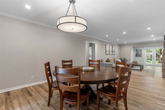 2521 S Birmingham Place, Tulsa, OK 74114